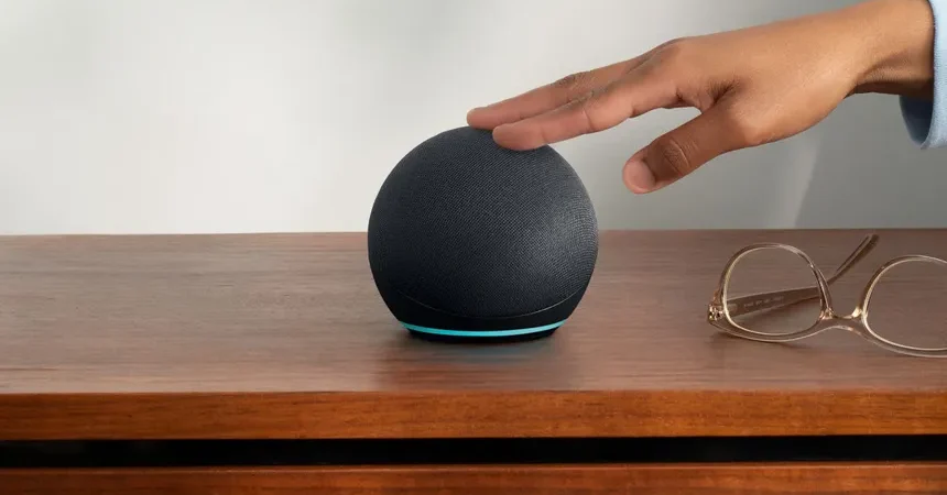 Echo Dot (Alexa): O Pequeno Dispositivo que Vai Transformar a Sua Rotina em Casa